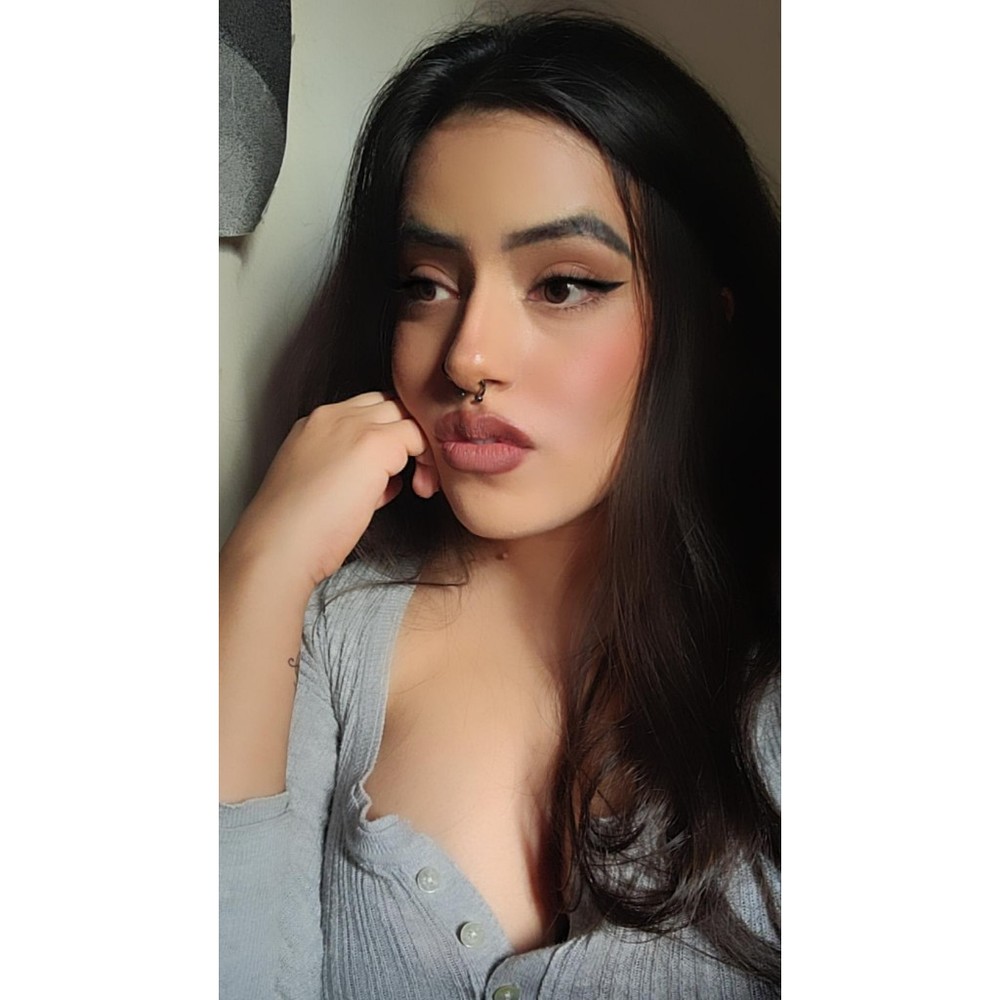 Meet your Posher, Posh